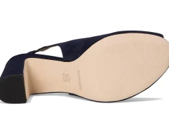 Women Bernardo Adell