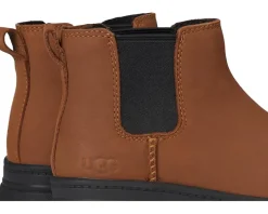 Kids/BOY UGG Kids Ashton Chelsea (Little Kid/Big Kid)