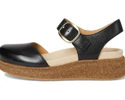 Dansko Flats<Brynlee Black