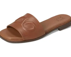 Women Naturalizer Genevieve