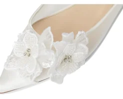 Blue by Betsey Johnson Flats<Gray Ivory