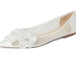 Blue by Betsey Johnson Flats<Gray Ivory