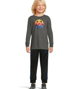 adidas Kids Clothing<Long Sleeve Sport Graphic Heather Tee (Toddler/Little Kid) Dark Grey Heather