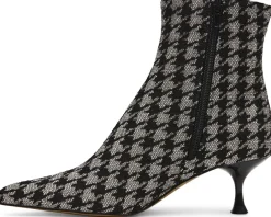 Blue by Betsey Johnson Boots|Boots<Parkker Black/Silver