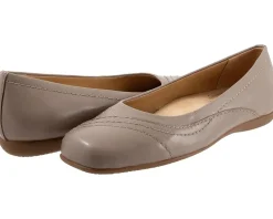 Trotters Flats<Sasha Stone