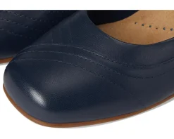 Trotters Flats<Sherese Navy